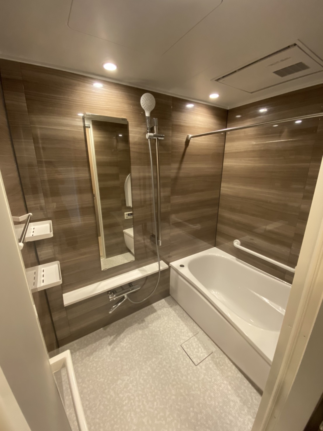 96646981-17C0-4B10-A4BA-FB4D4D352259